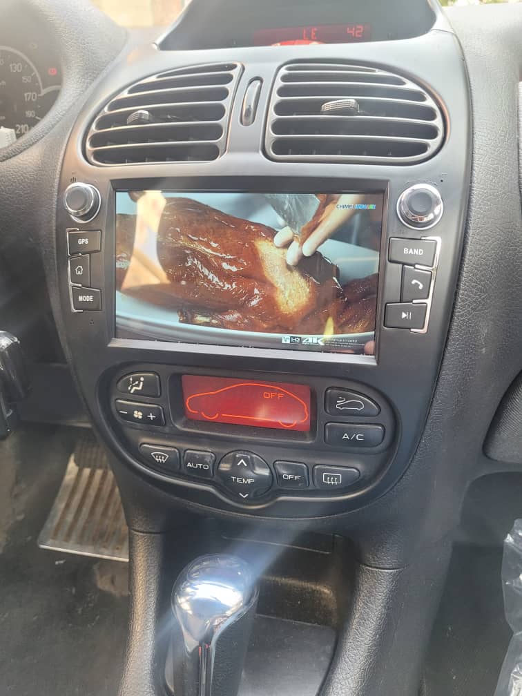 Monitor 8 inch android corporate Peugeot 206 with volume model M200 board t3l brand mediatech